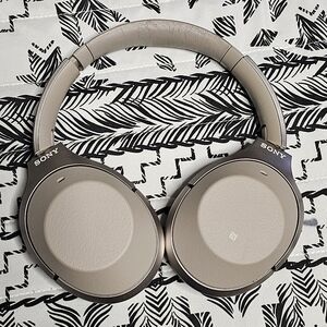 Sony WF-1000XM2 True Wireless Noise Cancelling Headphones
